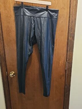 Agnes & Dora Black Faux Leather Leggings - XL Tag